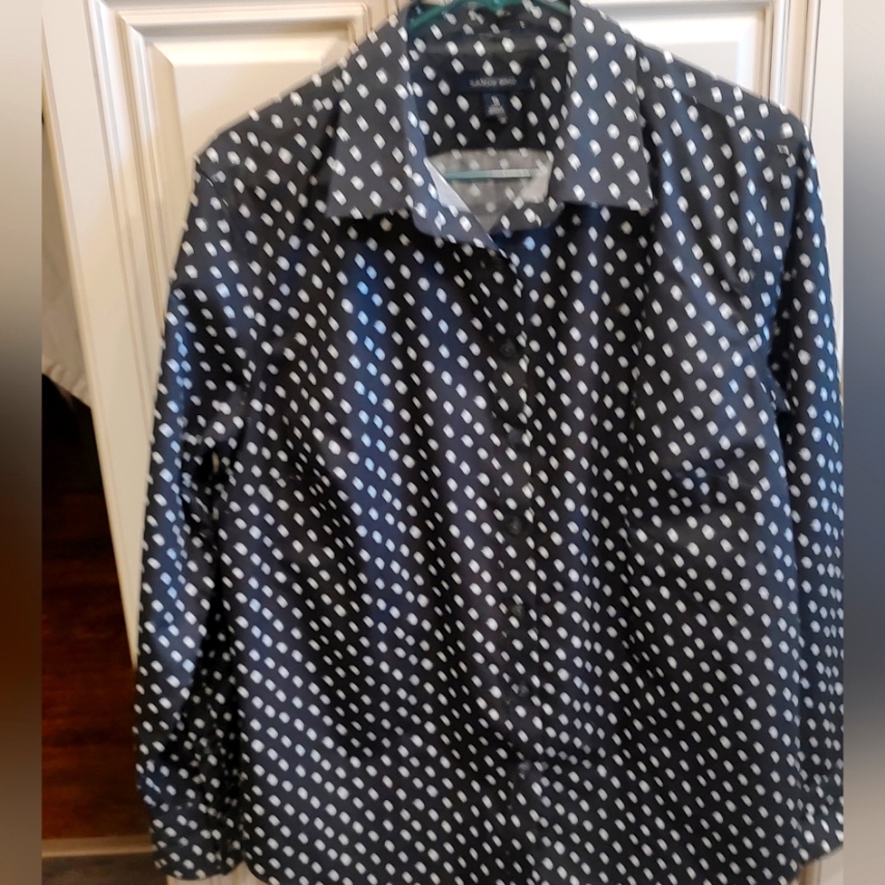 New Lands End Button Down Shirt